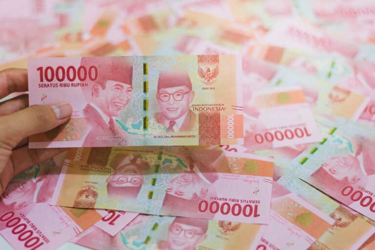 cash-7406000_1280 (1)