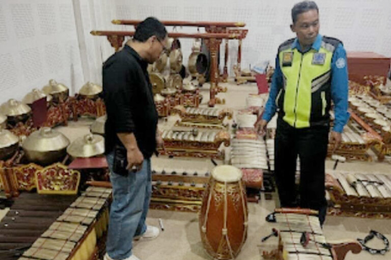 pencurian gamelan fib ugm