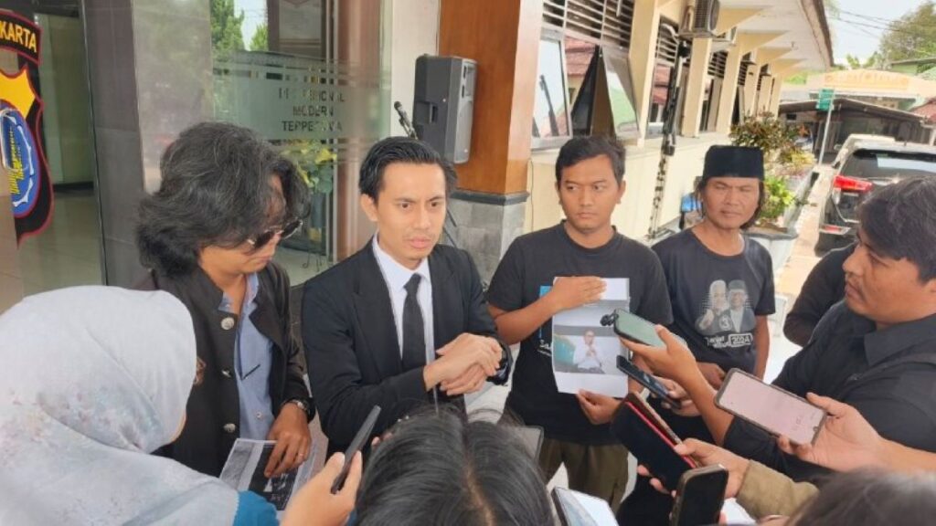 Kuasa hukum FN, Gusti Rian Saputra, menegaskan percakapan DM tidak bisa ditafsirkan secara sepihak sebagai bukti hubungan suka sama suka. (Istimewa)